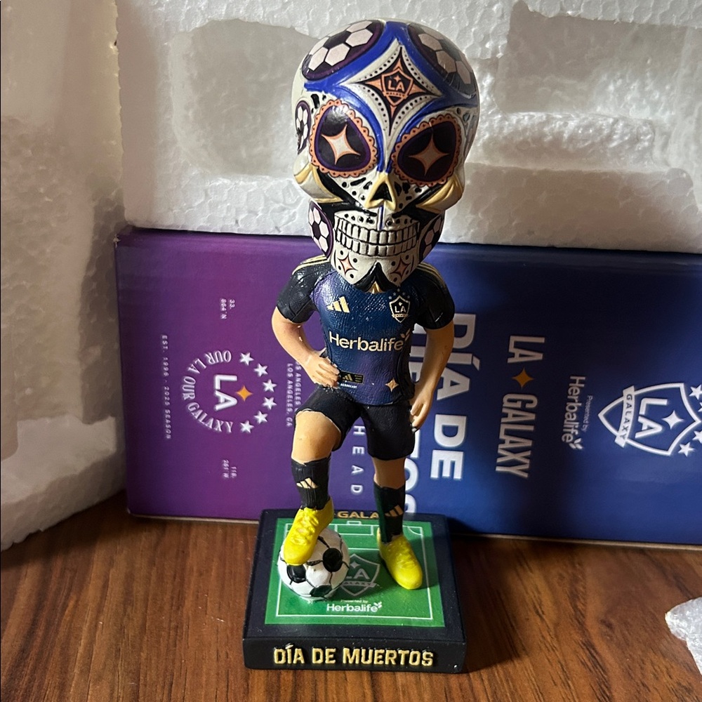 LA Galaxy Día de los Muertos bobblehead Collectible Figura